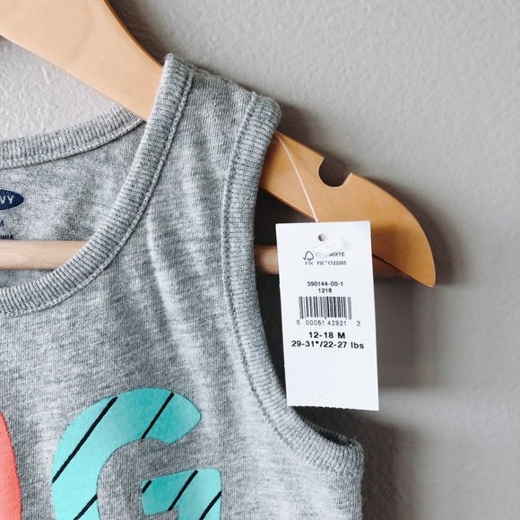 🧸 SALE! (5/$15, 8/$22, 12/$30) OLD NAVY Grey big bro tank top 12-18m - Picture 5 of 7